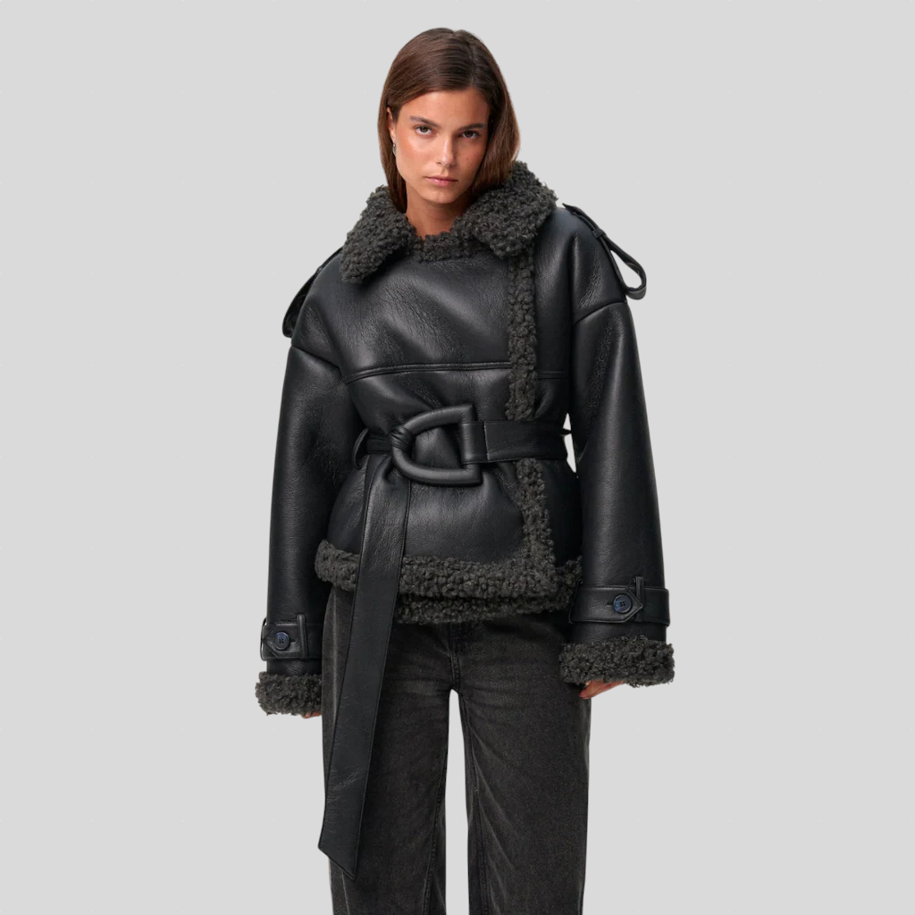 Elvira – Kunstlederjacke mit Gürtel